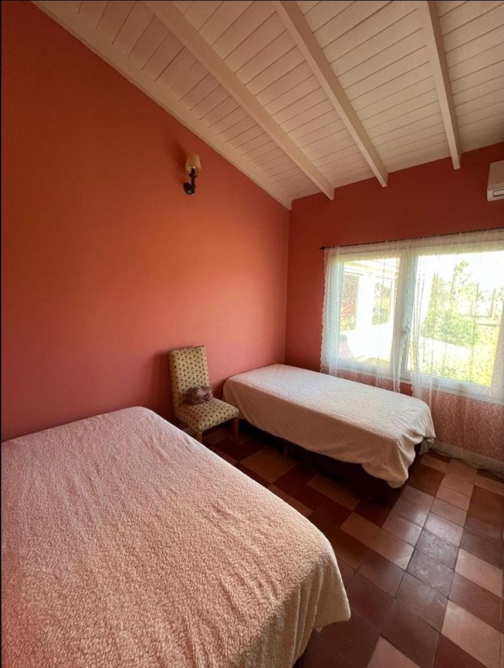 Casa de 300 m² en venta - Estancia Las Lilas, Lujan - Piscina, galeria, 1 o 2 ha