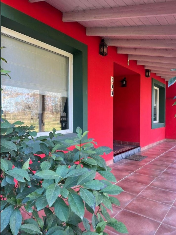 Casa de 300 m² en venta - Estancia Las Lilas, Lujan - Piscina, galeria, 1 o 2 ha
