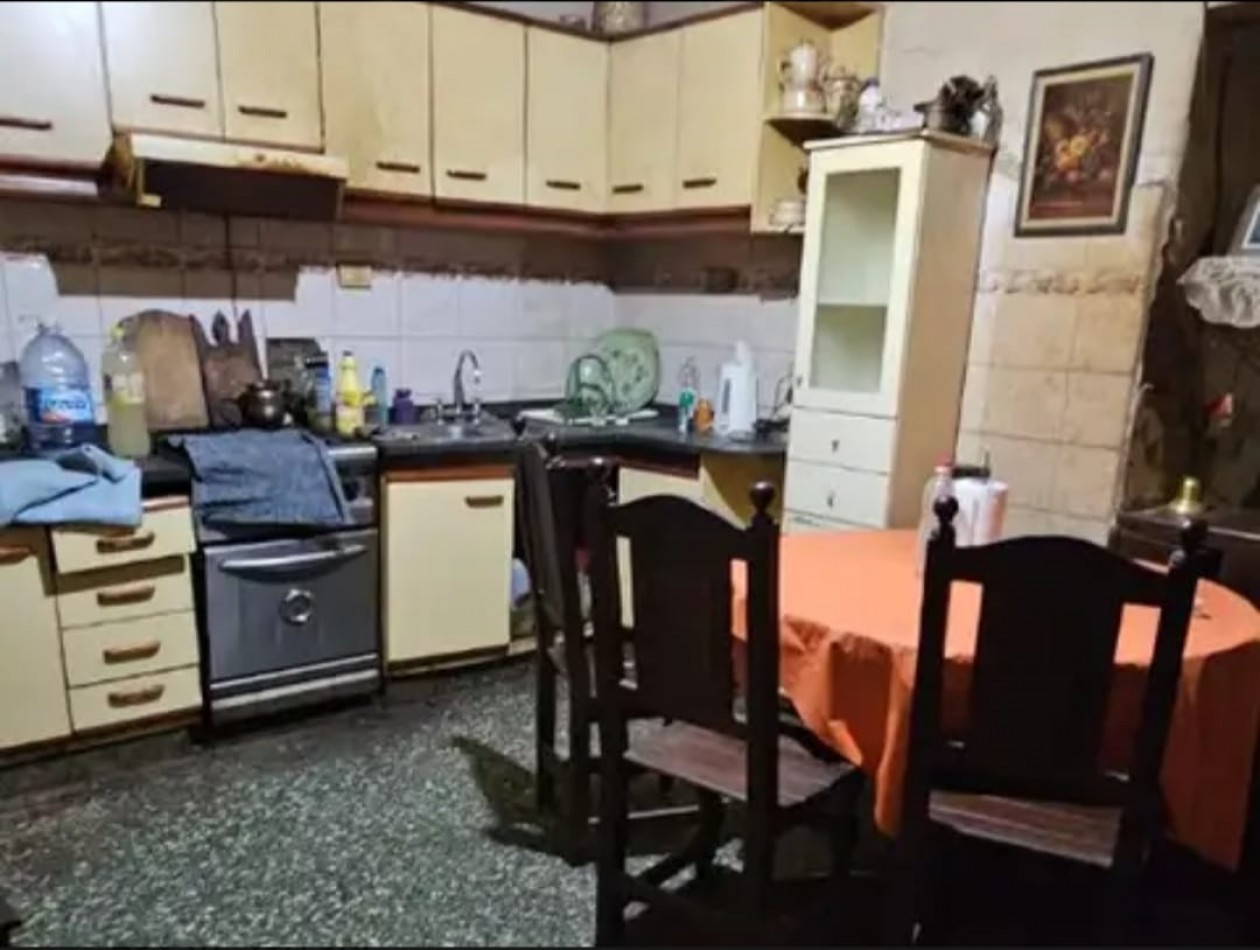 Venta de Casa 3 Ambientes en Lote Propio - Excelente Ubicacion