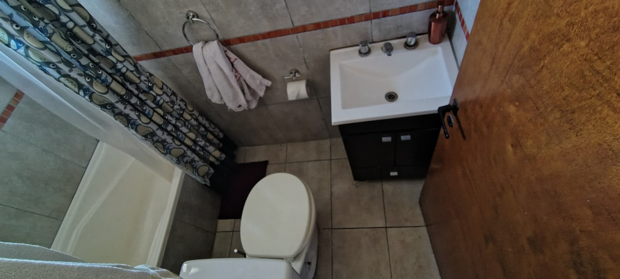 Duplex con Patio y Entrada Independiente en Moron Sur - Oportunidad Unica
