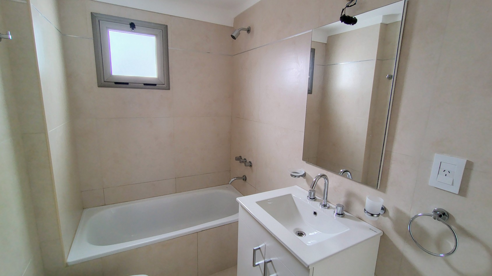 Oficina Semipiso de 144 m² en Edificio Premium - Hurlingham Centro