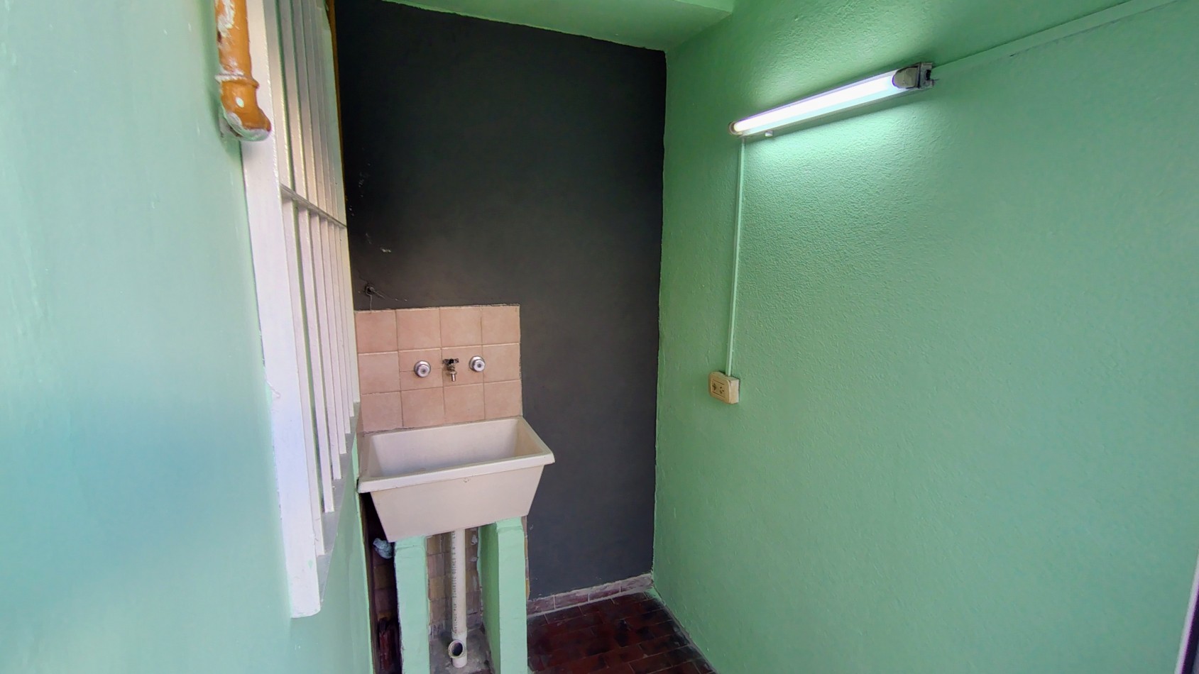 ALQUILER PH 3 AMB. en PLANTA BAJA | 2 Dormitorios | Patio y Lavadero | CASTELAR NORTE