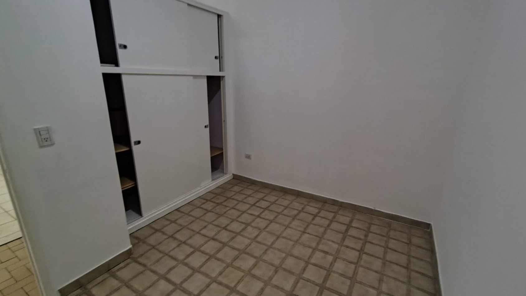 ALQUILER PH 3 AMB. en PLANTA BAJA | 2 Dormitorios | Patio y Lavadero | CASTELAR NORTE