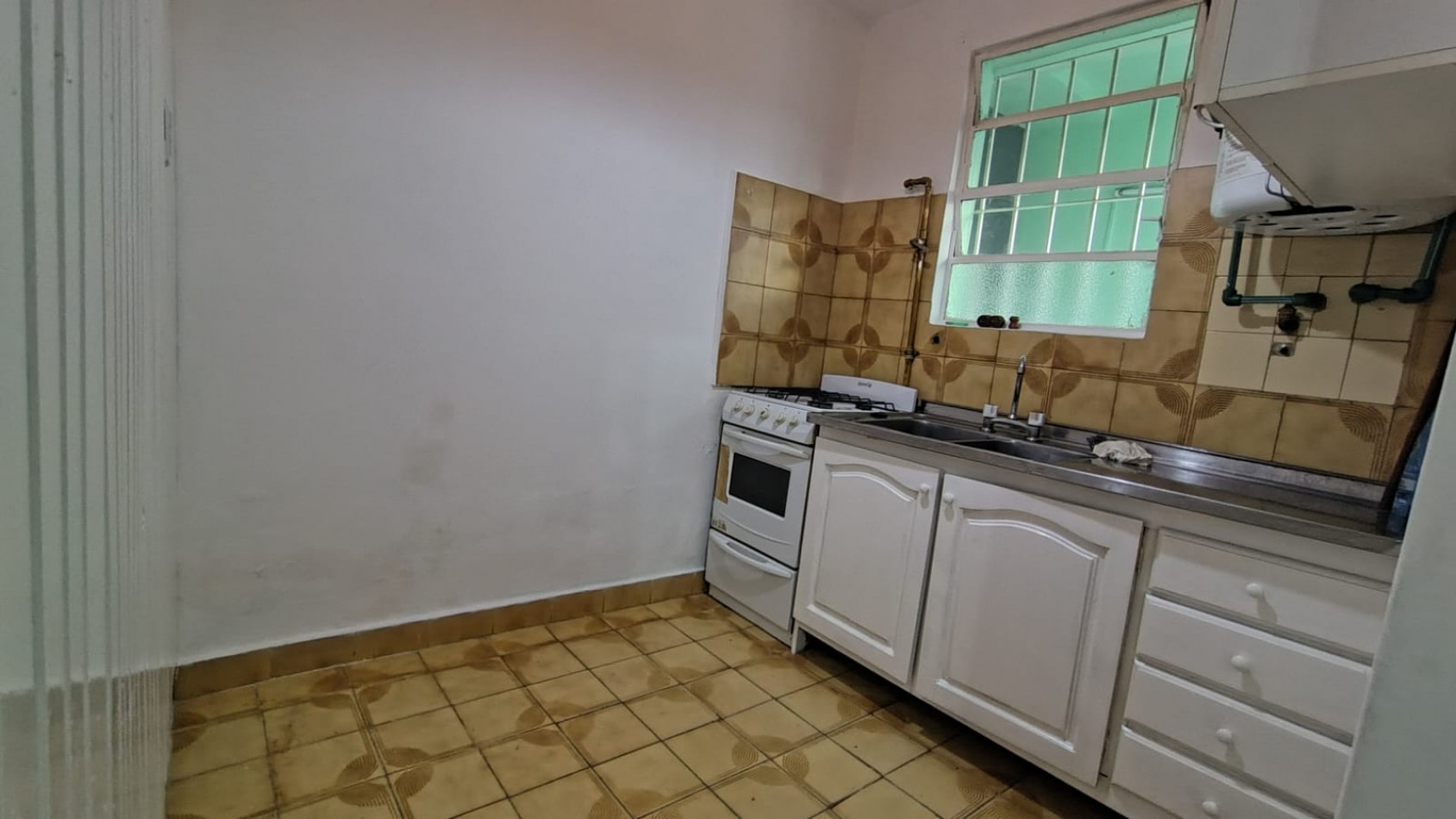 ALQUILER PH 3 AMB. en PLANTA BAJA | 2 Dormitorios | Patio y Lavadero | CASTELAR NORTE