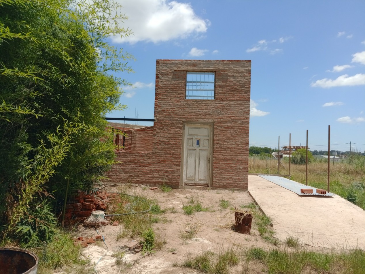 Oportunidad Inversion: Lote 900 m² con Construccion y Servicios - Pontevedra