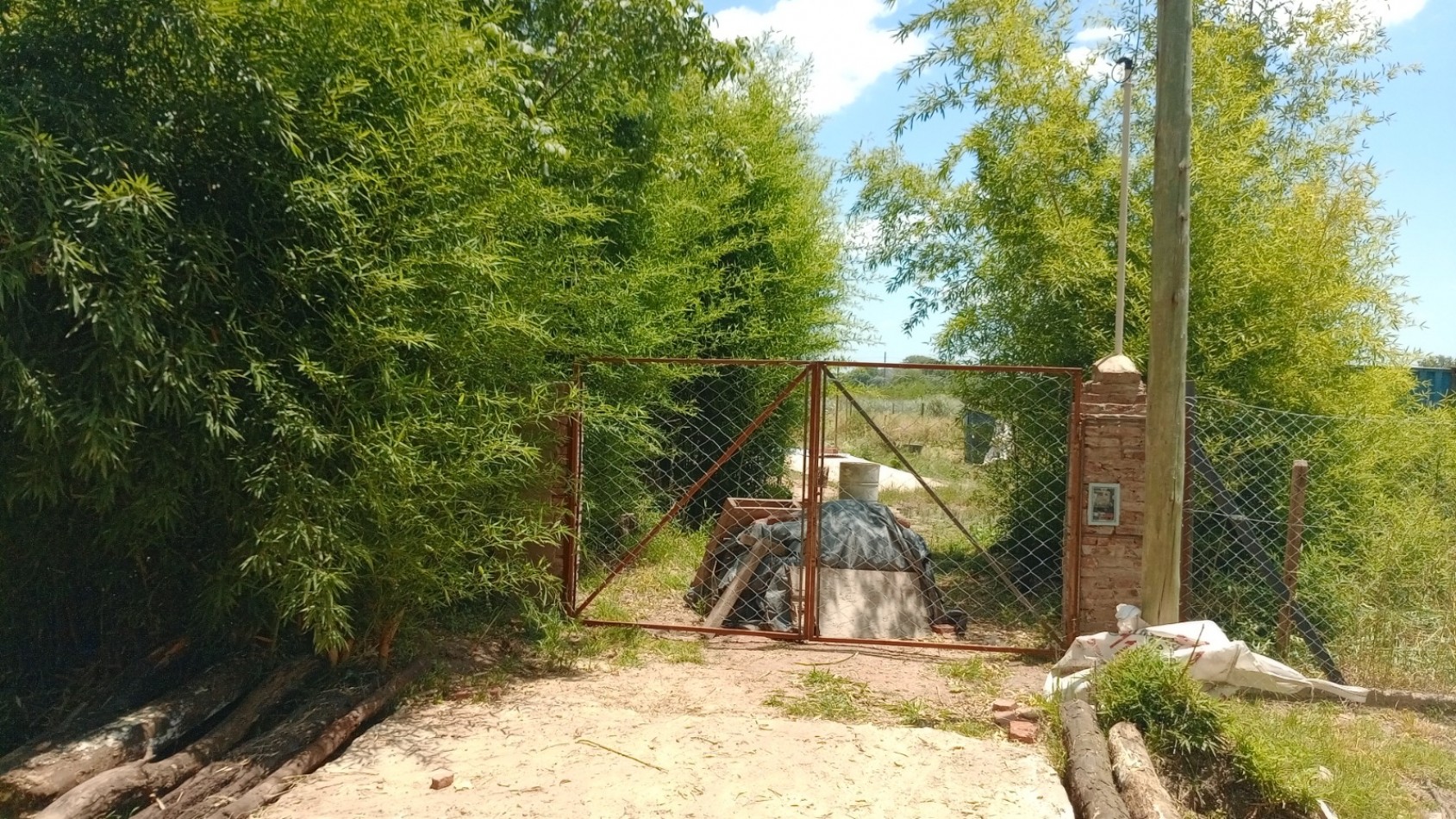 Oportunidad Inversion: Lote 900 m² con Construccion y Servicios - Pontevedra