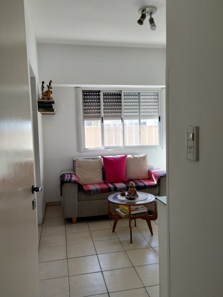 Departamento en venta en Moron 2 amb y medio, apto credito, bajas expensas, cerca estacion y Avenida Rivadavia