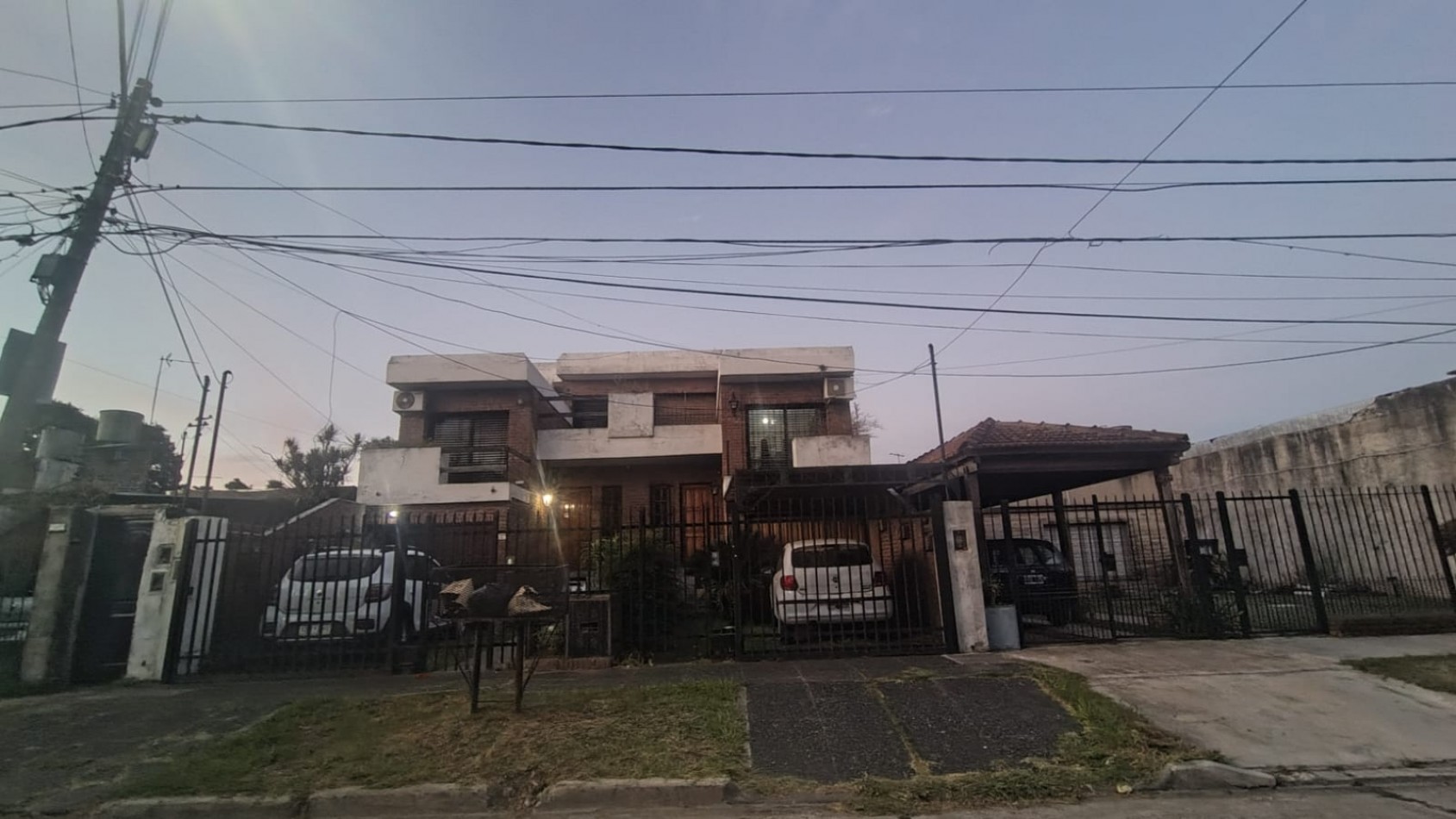 Duplex en venta de 4 dormitorios en Castelar | Cochera, parque y excelente ubicacion
