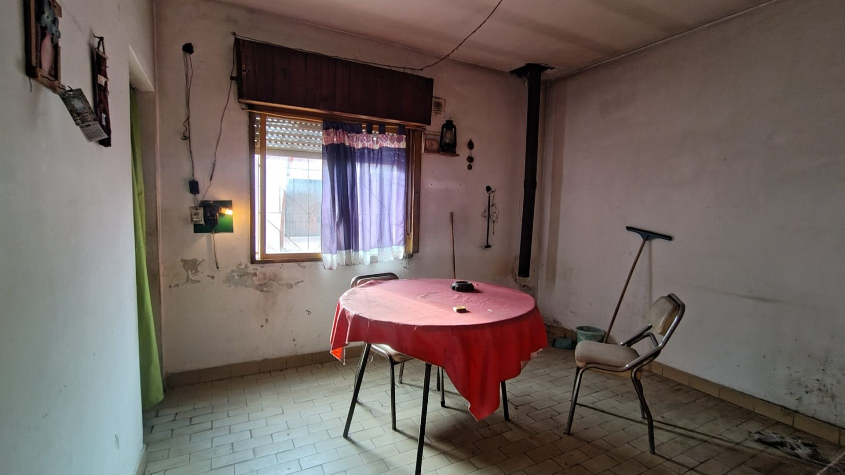 Casa en Venta en Villa Tesei sobre Lote Propio de 238 m² con Patio, Garage y Deposito