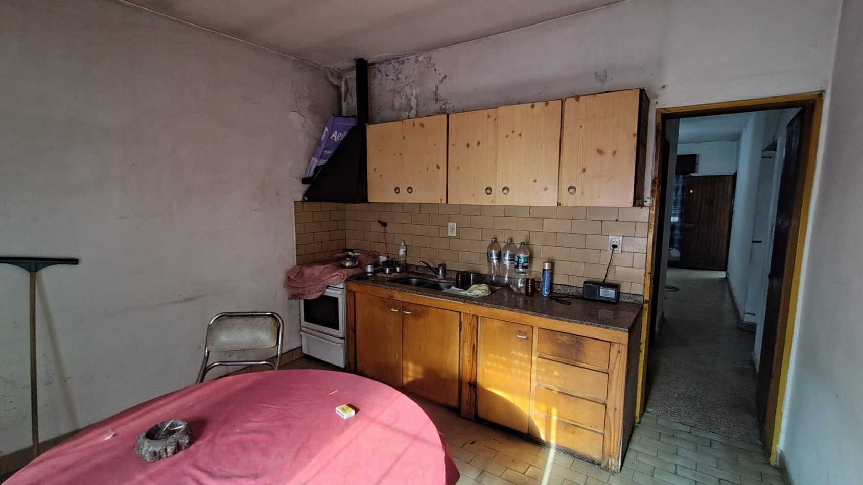 Casa en Venta en Villa Tesei sobre Lote Propio de 238 m² con Patio, Garage y Deposito
