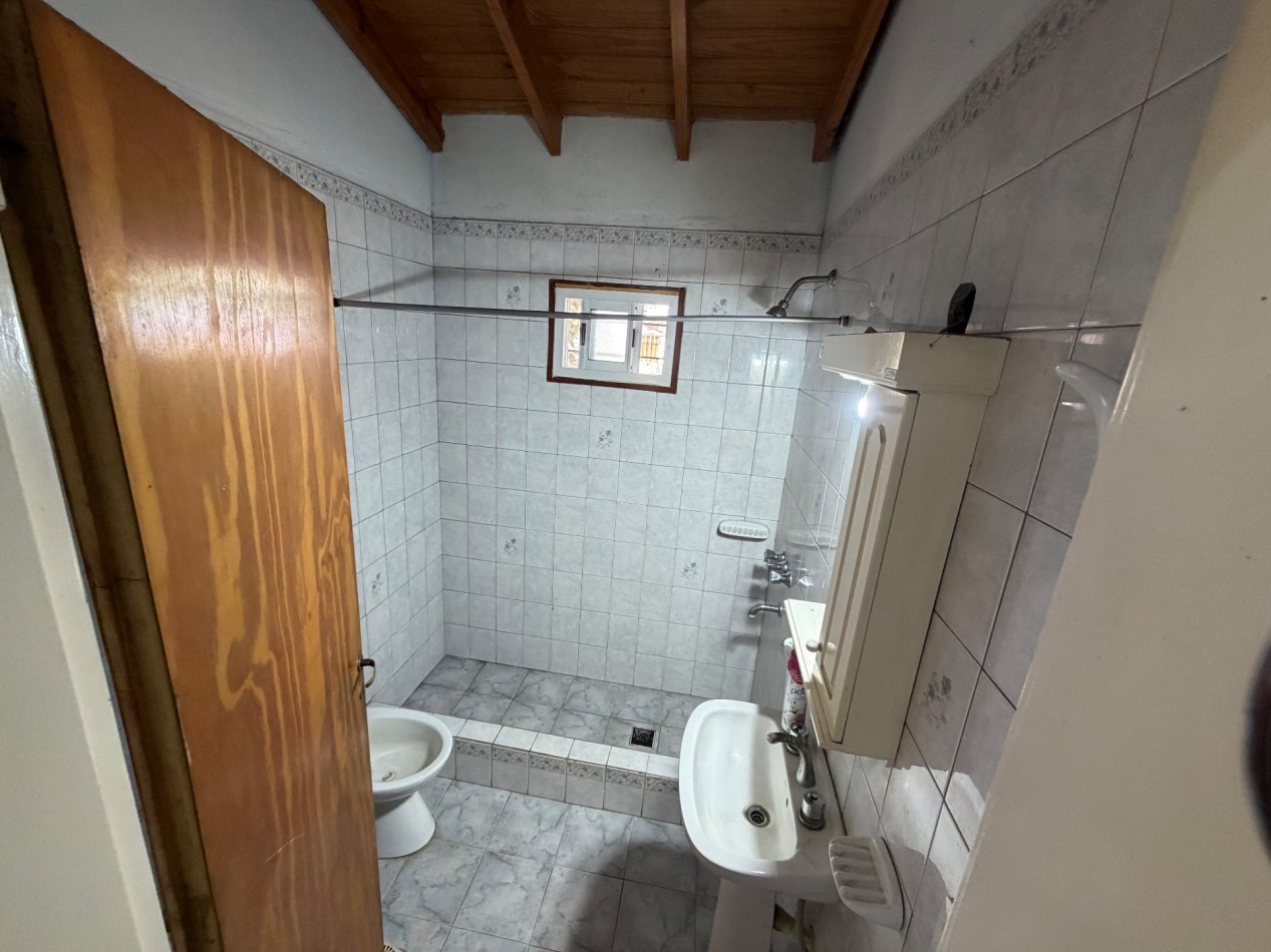 Venta Casa 3 amb en lote propio 10 x 25 en William Morris