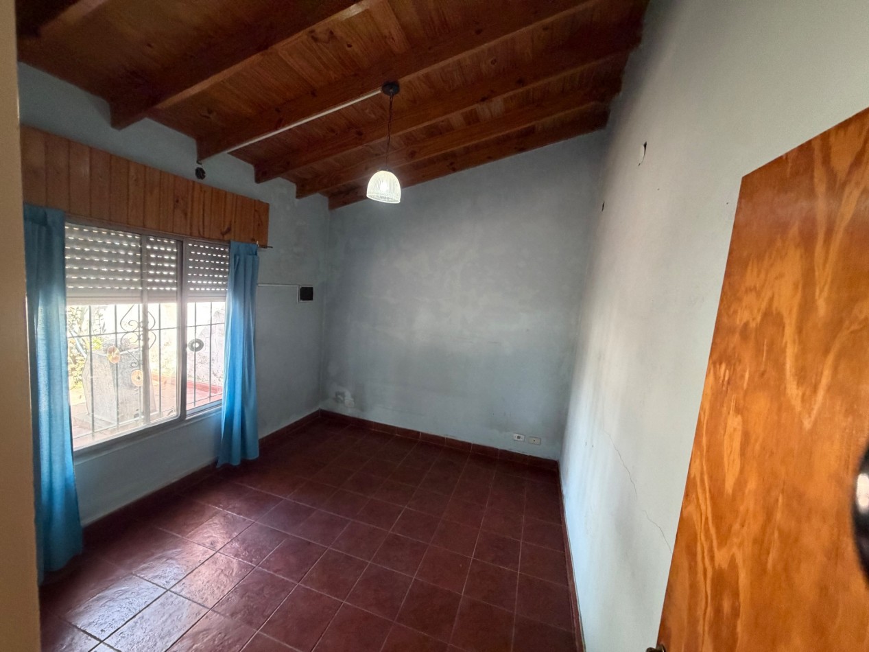 Venta Casa 3 amb en lote propio 10 x 25 en William Morris