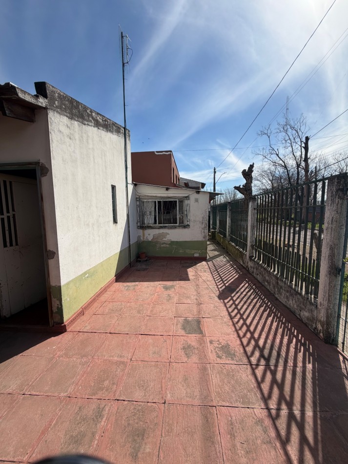 Venta Casa 3 amb en lote propio 10 x 25 en William Morris