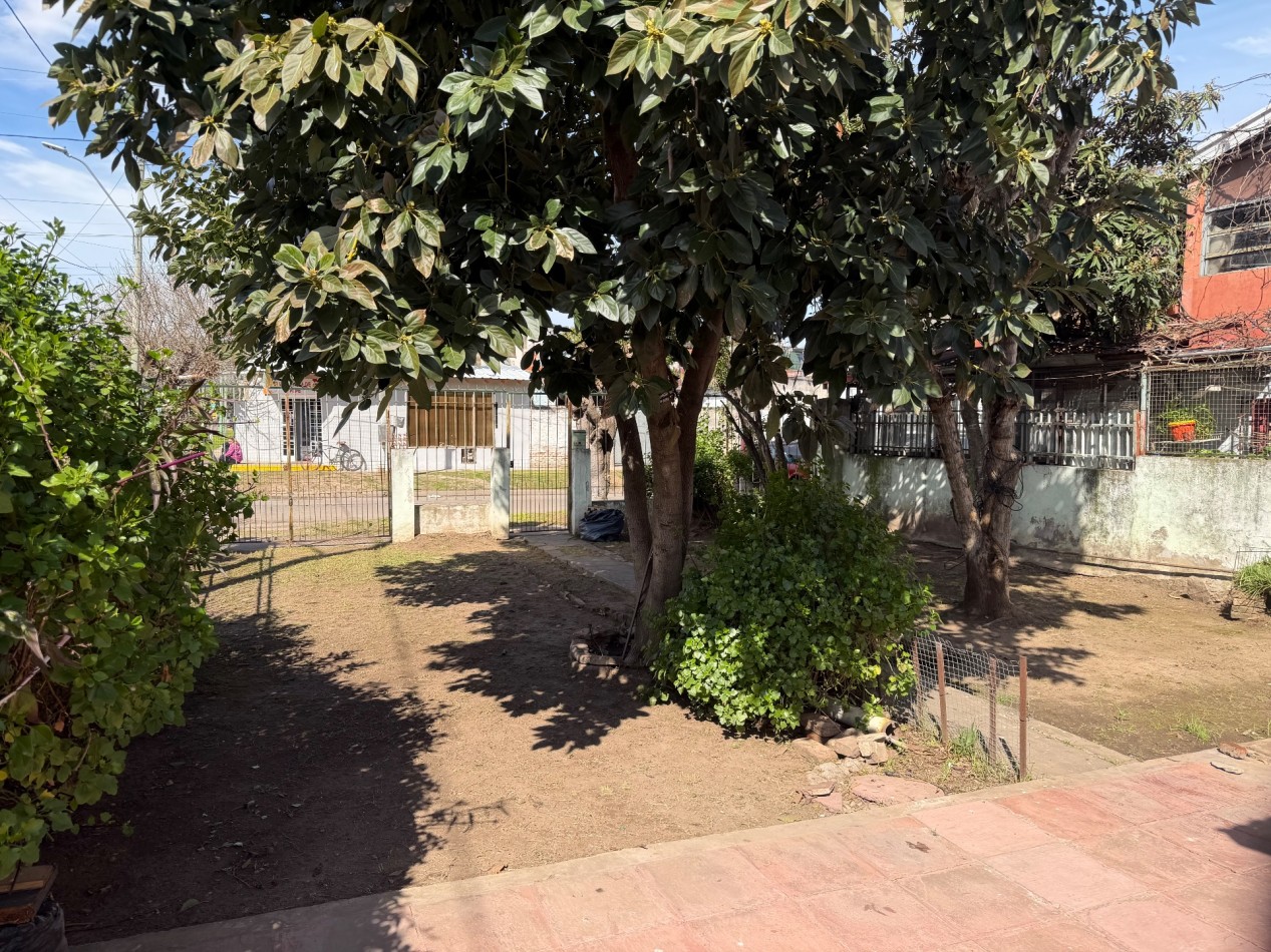 Venta Casa 3 amb en lote propio 10 x 25 en William Morris