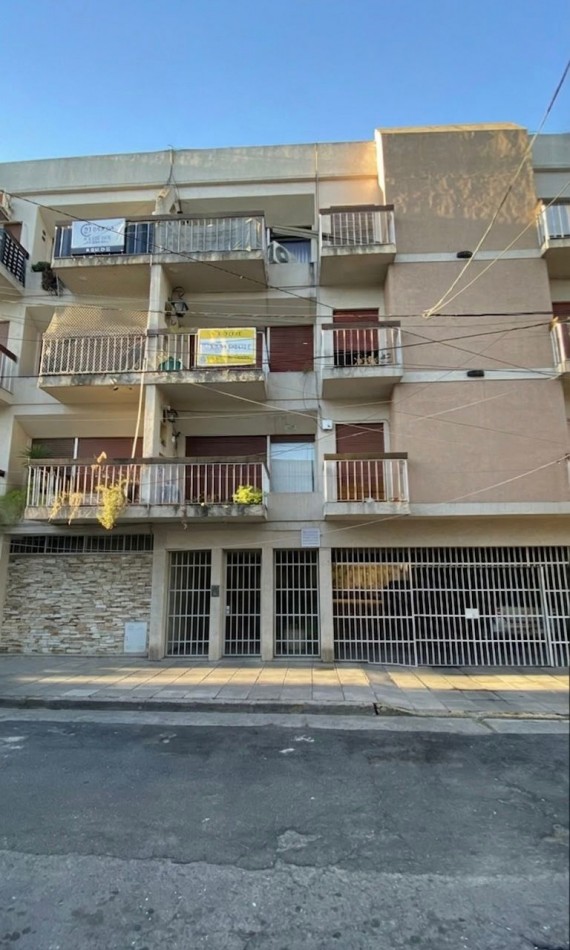 Venta Departamento 4 Ambientes En Moron Centro Con Balcon