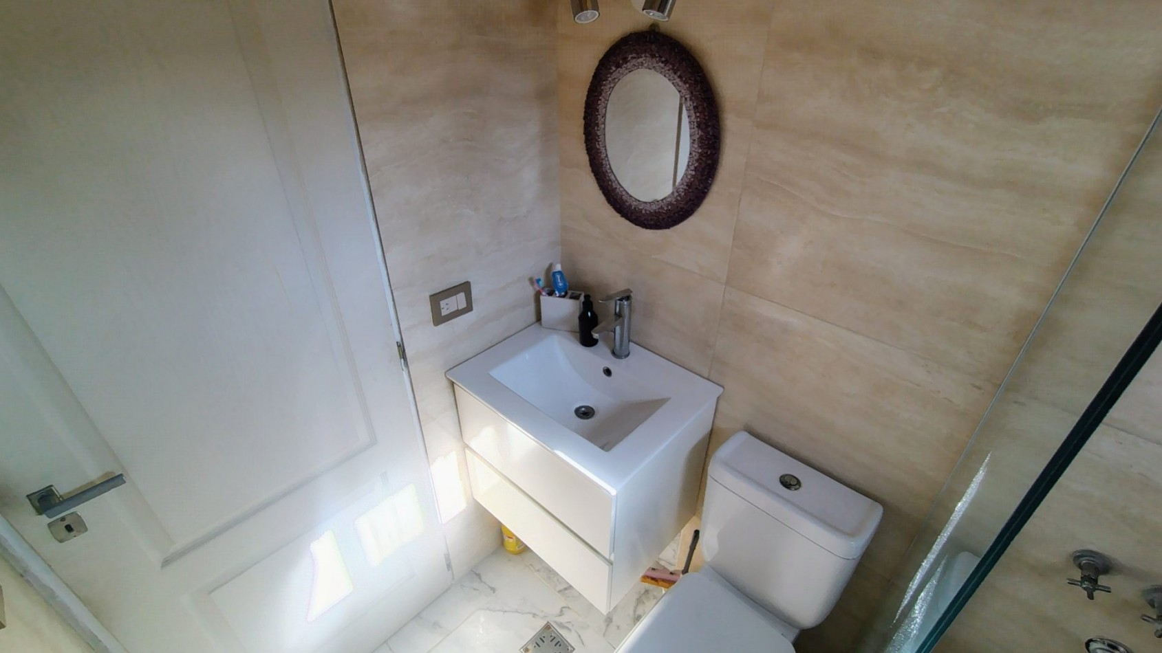 Venta Casa 3 ambientes Hurlingham Cochera
