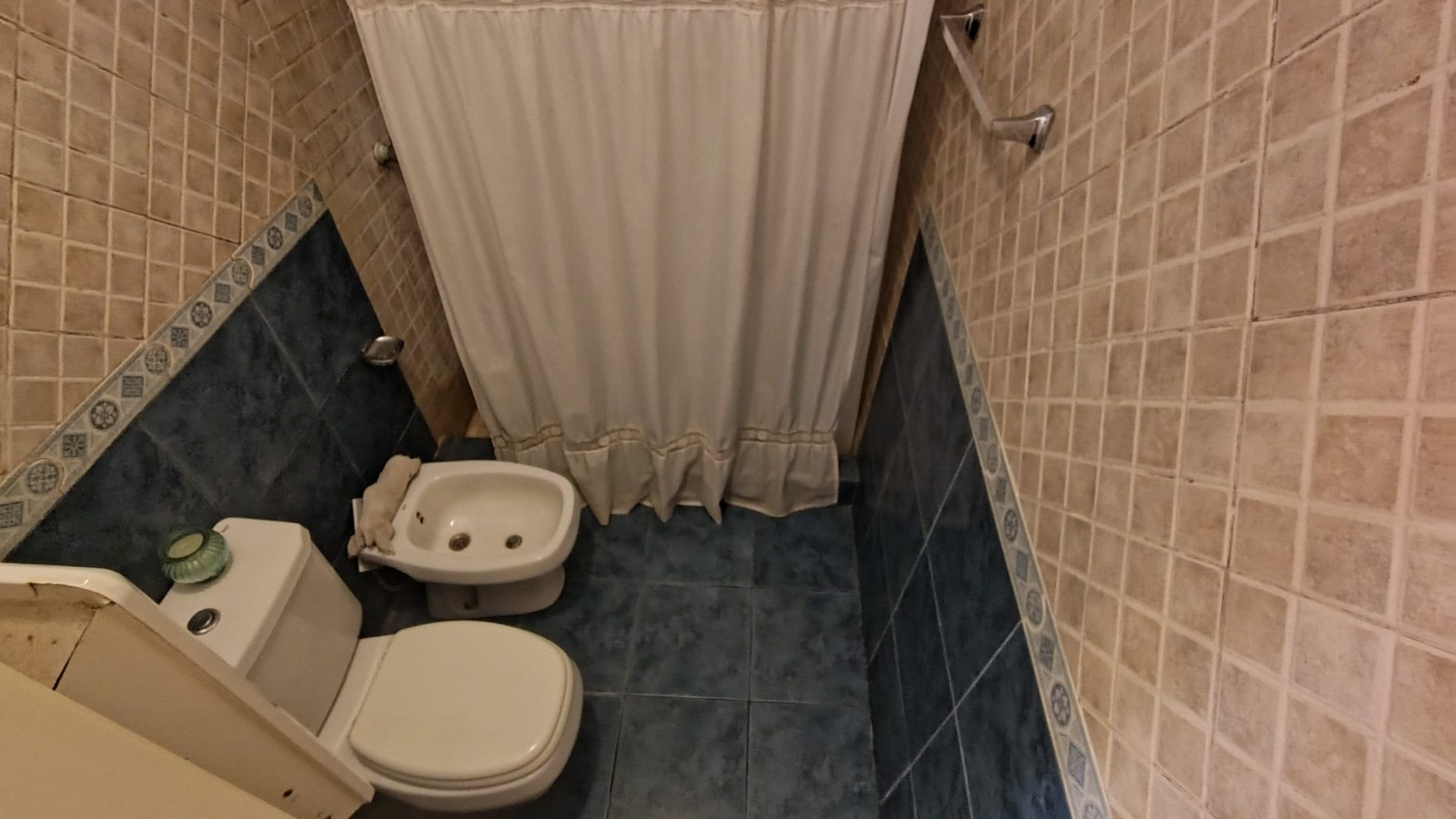Venta Casa 3 ambientes Hurlingham Cochera