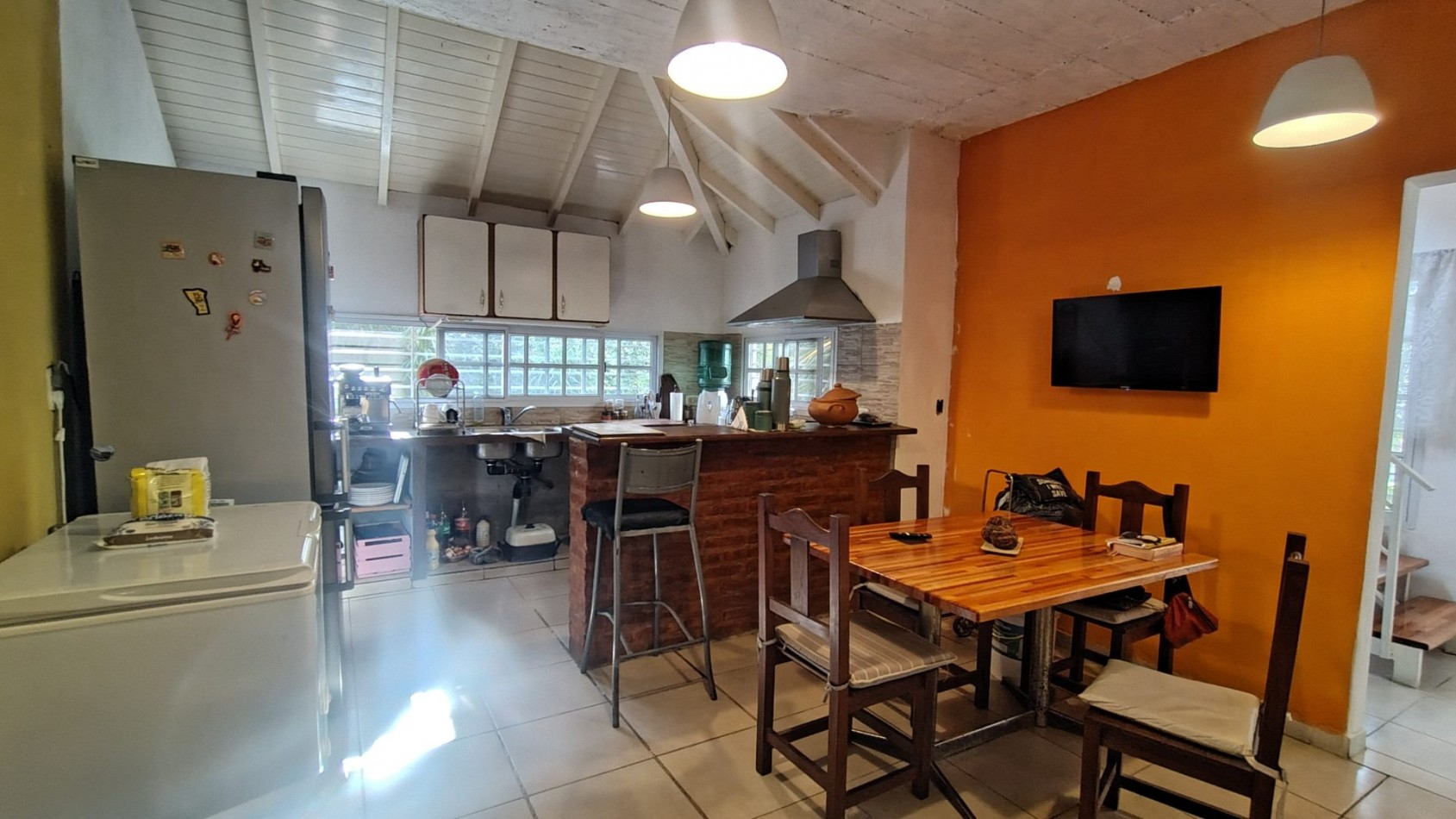 Venta Casa 3 ambientes Hurlingham Cochera