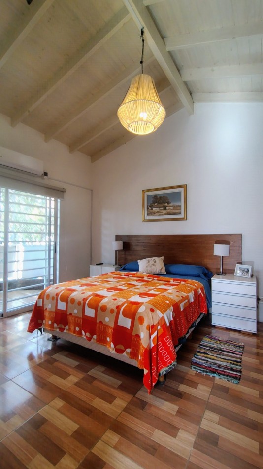 Venta Casa 3 ambientes Hurlingham Cochera