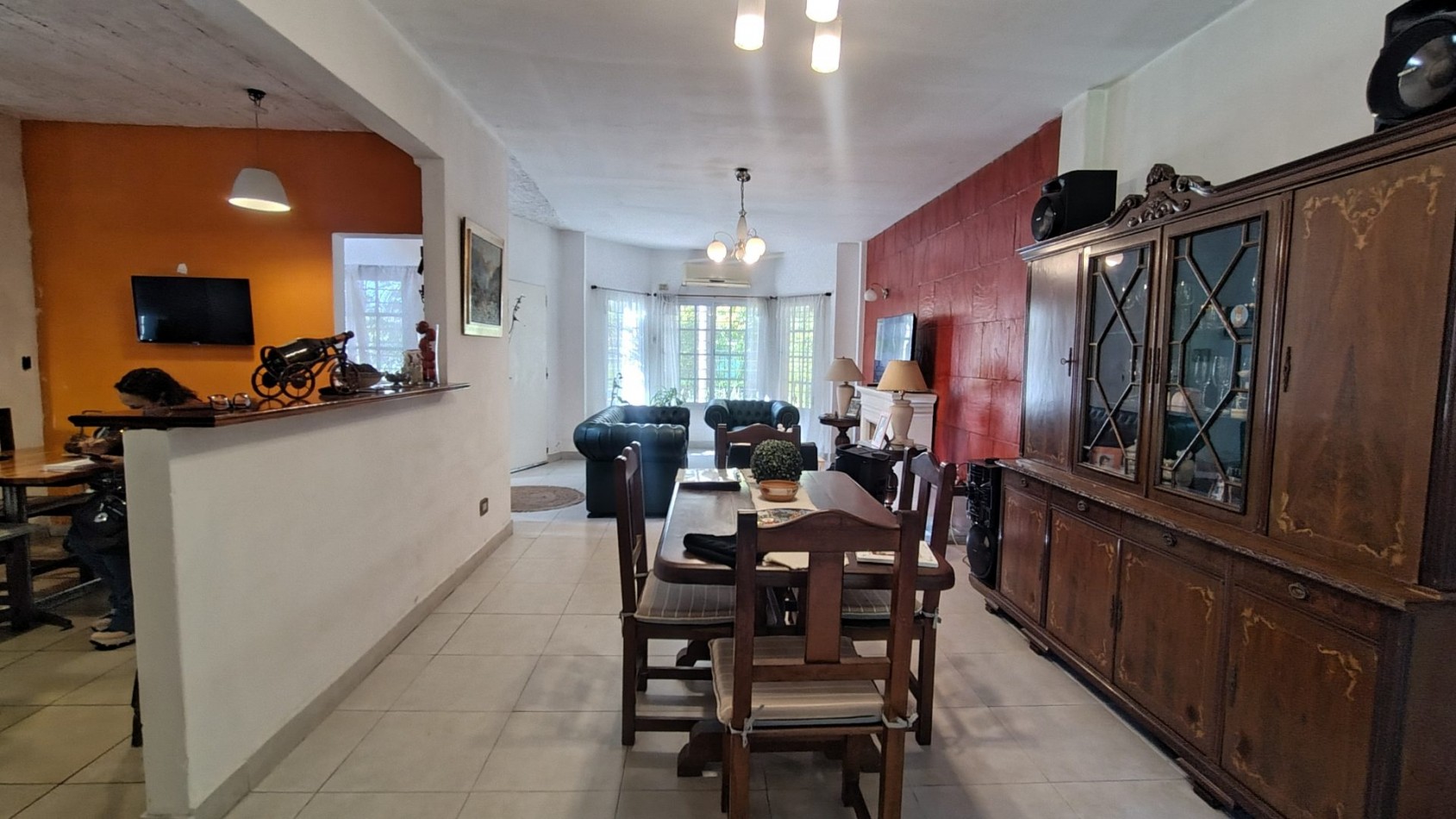 Venta Casa 3 ambientes Hurlingham Cochera