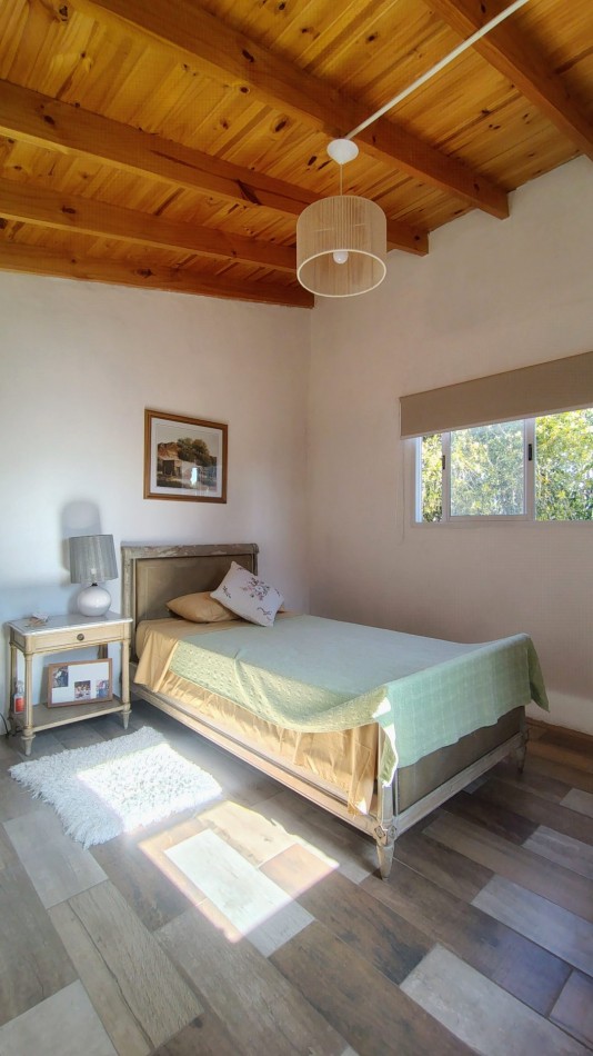 Venta Casa 3 ambientes Hurlingham Cochera