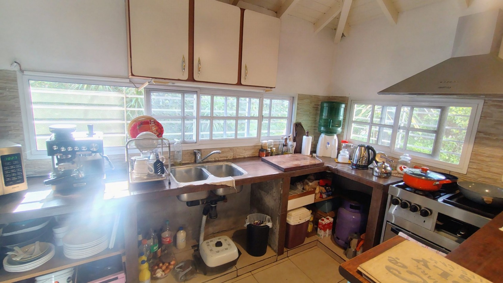 Venta Casa 3 ambientes Hurlingham Cochera