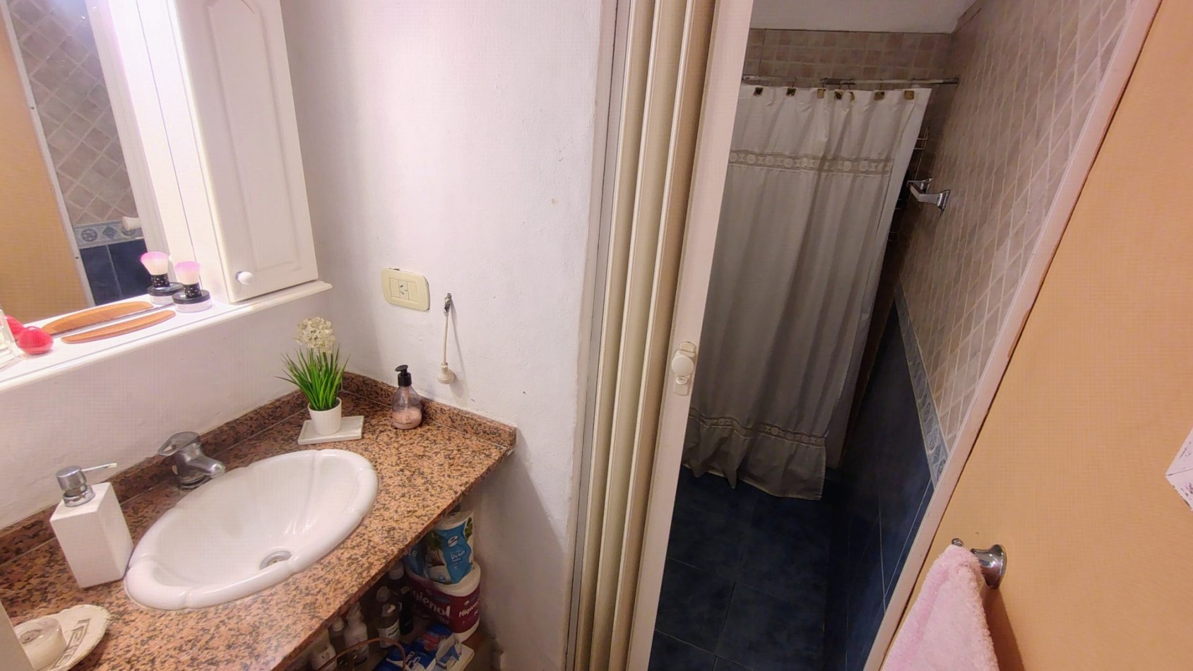 Venta Casa 3 ambientes Hurlingham Cochera
