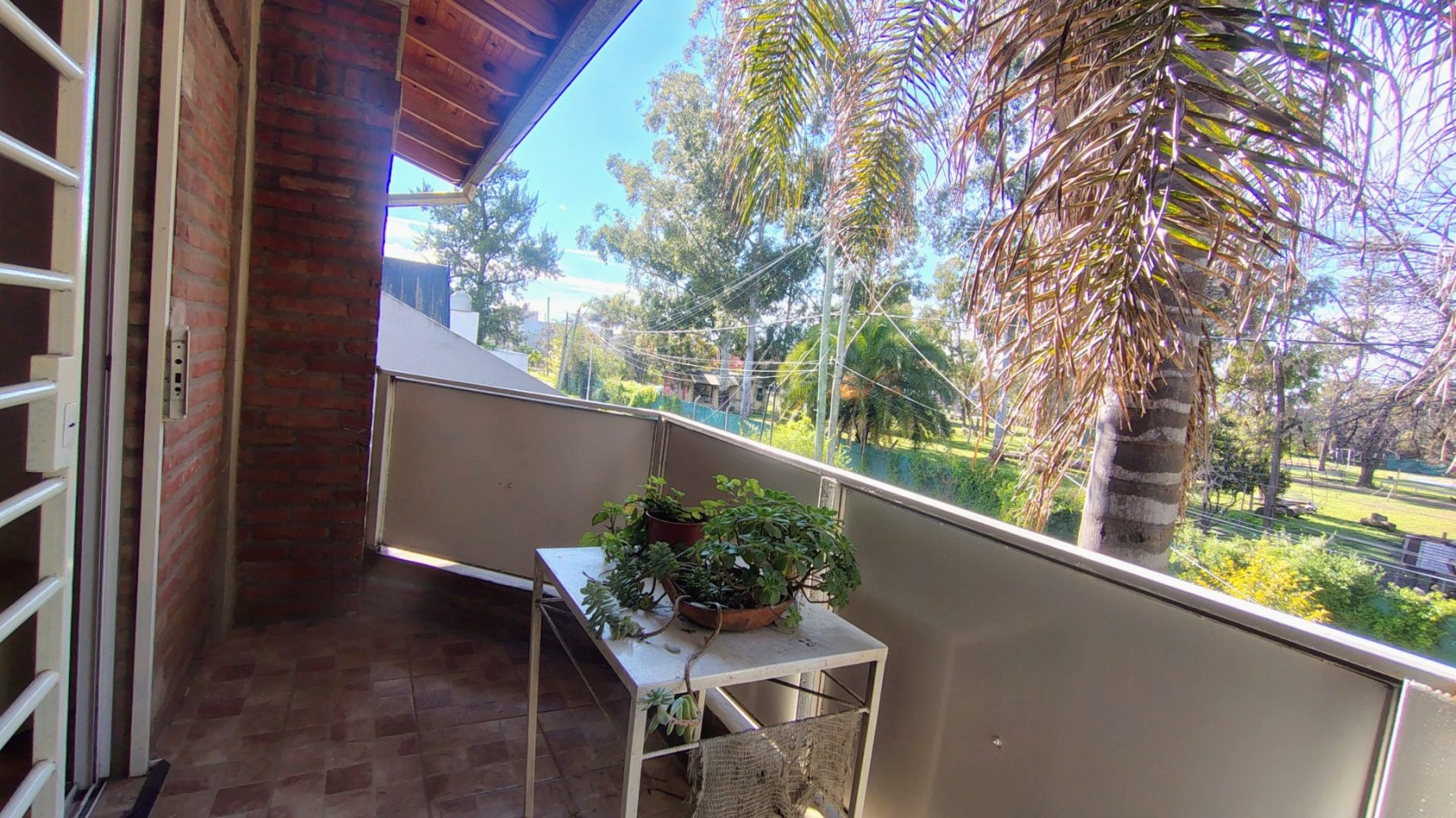 Venta Casa 3 ambientes Hurlingham Cochera
