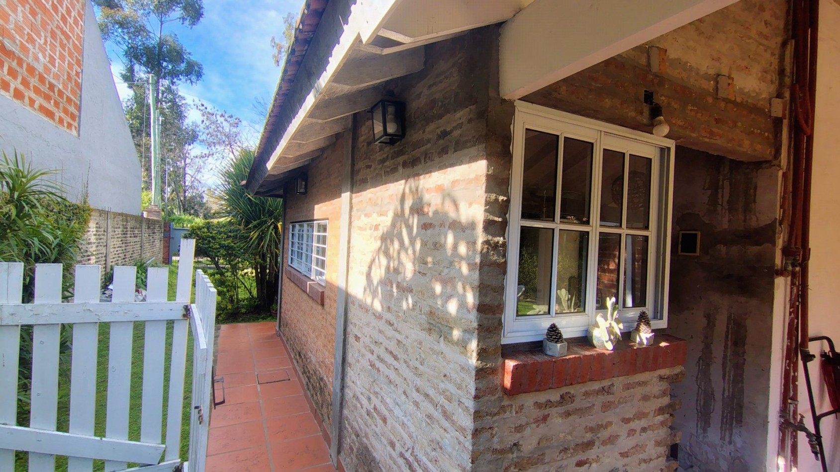 Venta Casa 3 ambientes Hurlingham Cochera
