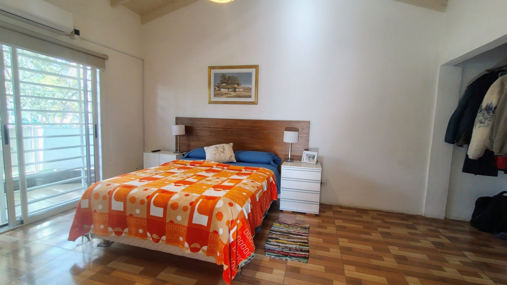 Venta Casa 3 ambientes Hurlingham Cochera
