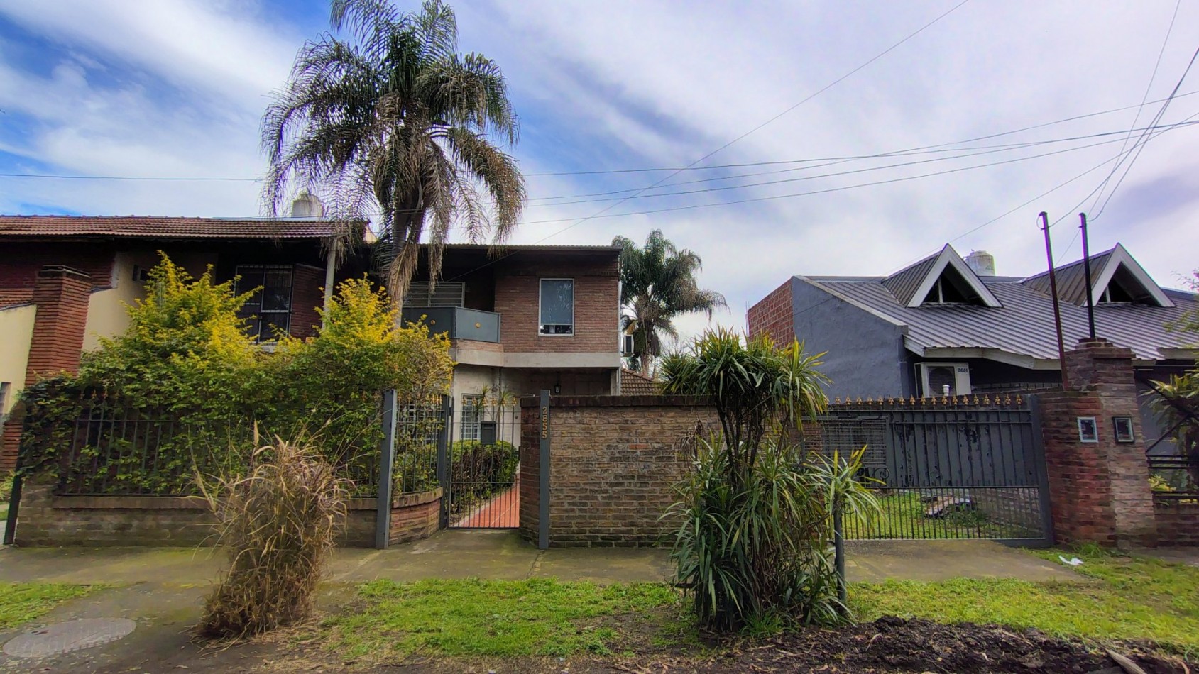 Venta Casa 3 ambientes Hurlingham Cochera