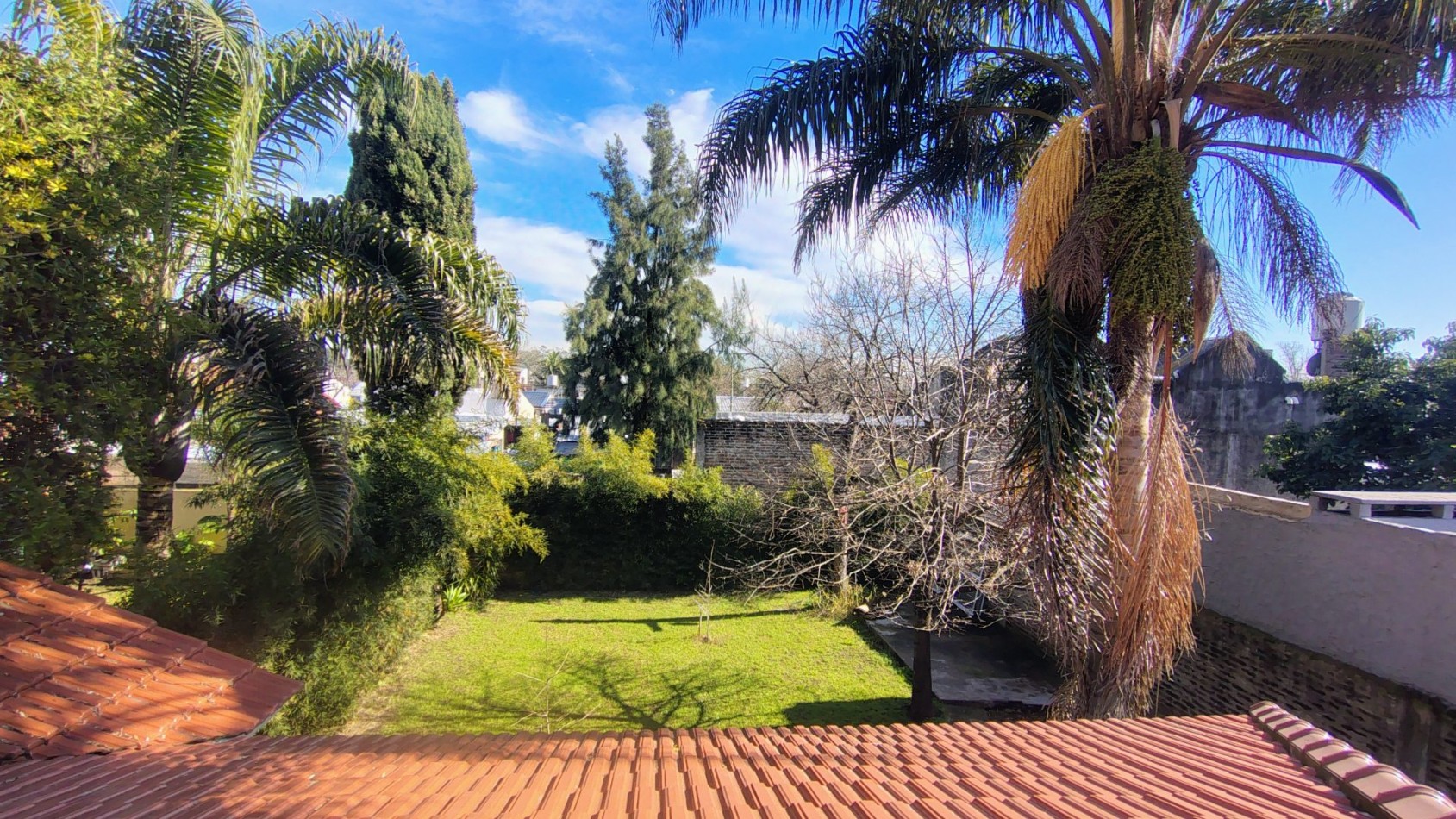 Venta Casa 3 ambientes Hurlingham Cochera