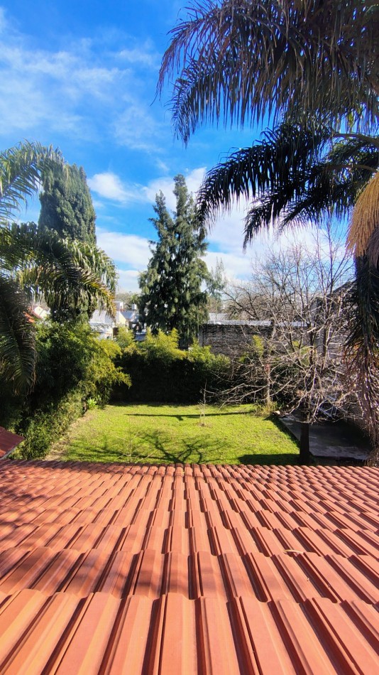 Venta Casa 3 ambientes Hurlingham Cochera