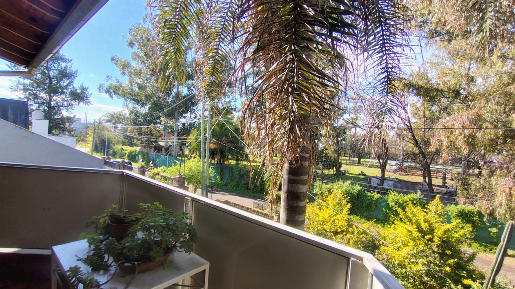 Venta Casa 3 ambientes Hurlingham Cochera