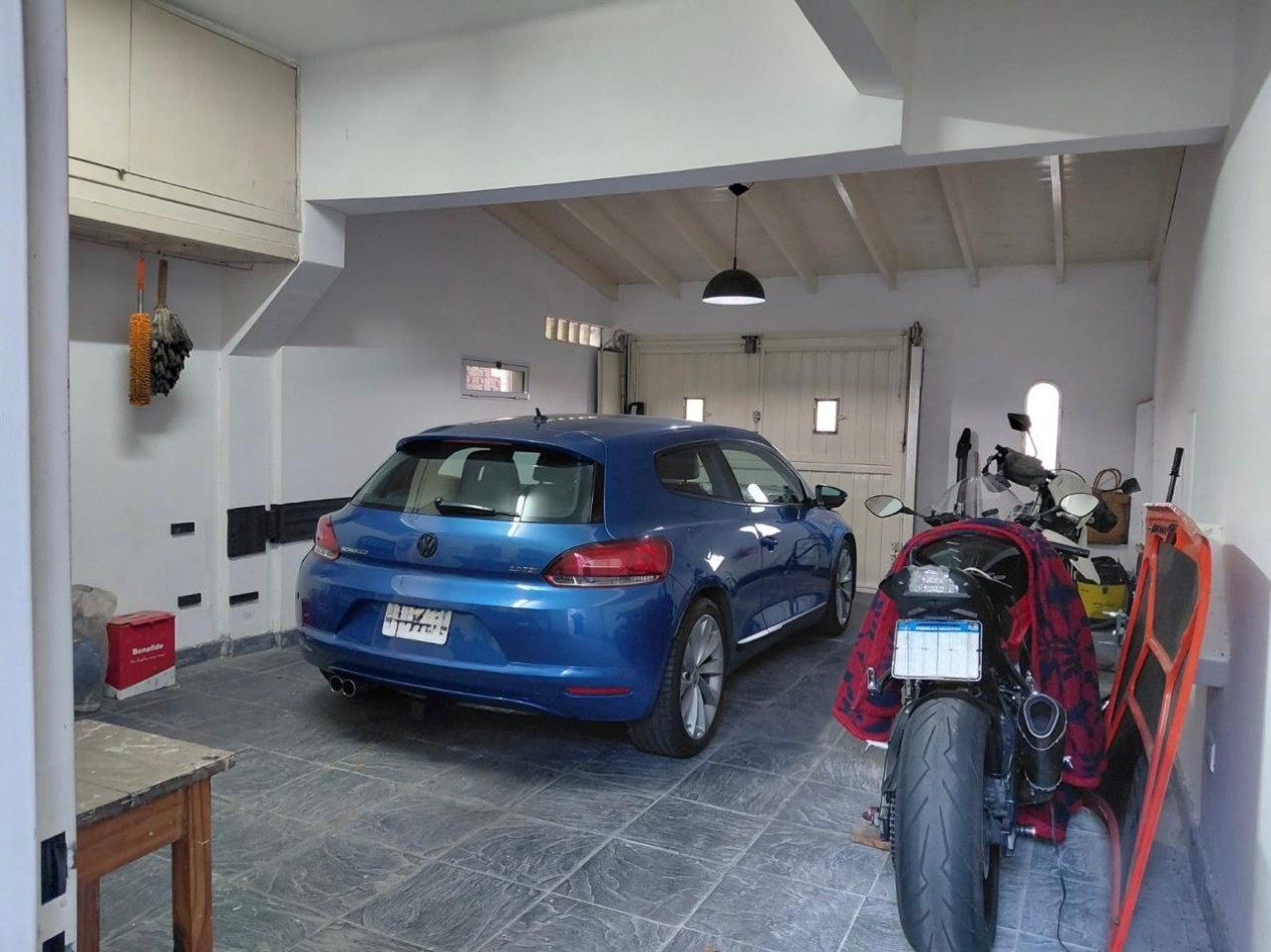 VENTA CASA 3 AMBIENTES HURLINGHAM CON DOBLE COCHERA