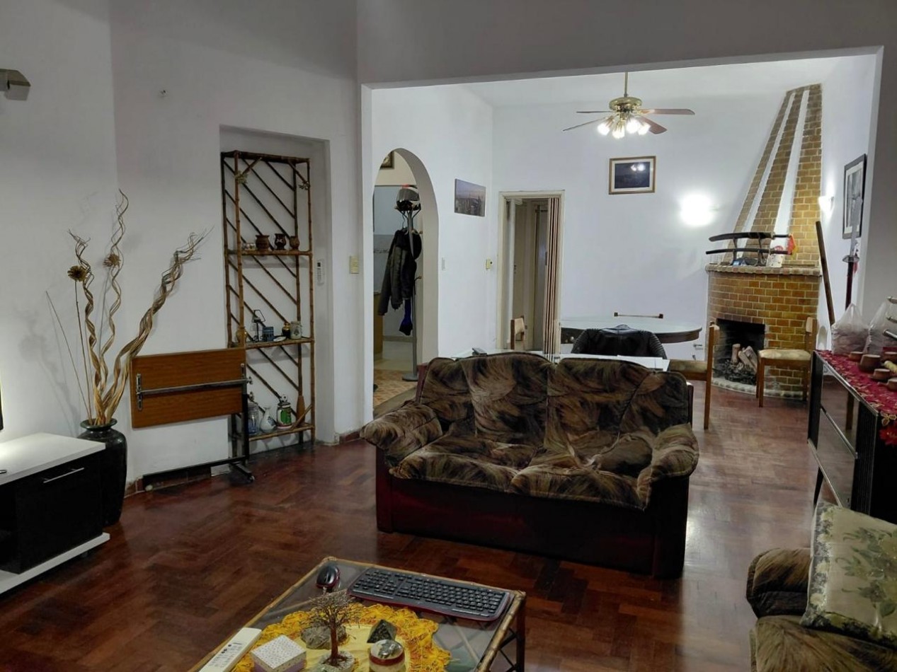 VENTA CASA 3 AMBIENTES HURLINGHAM CON DOBLE COCHERA