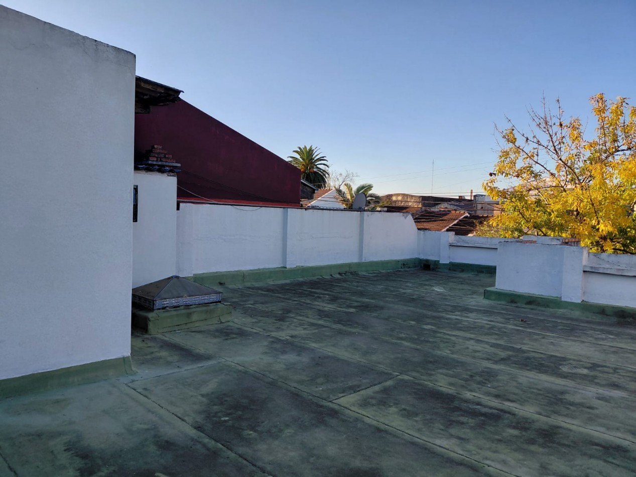 VENTA CASA 3 AMBIENTES HURLINGHAM CON DOBLE COCHERA