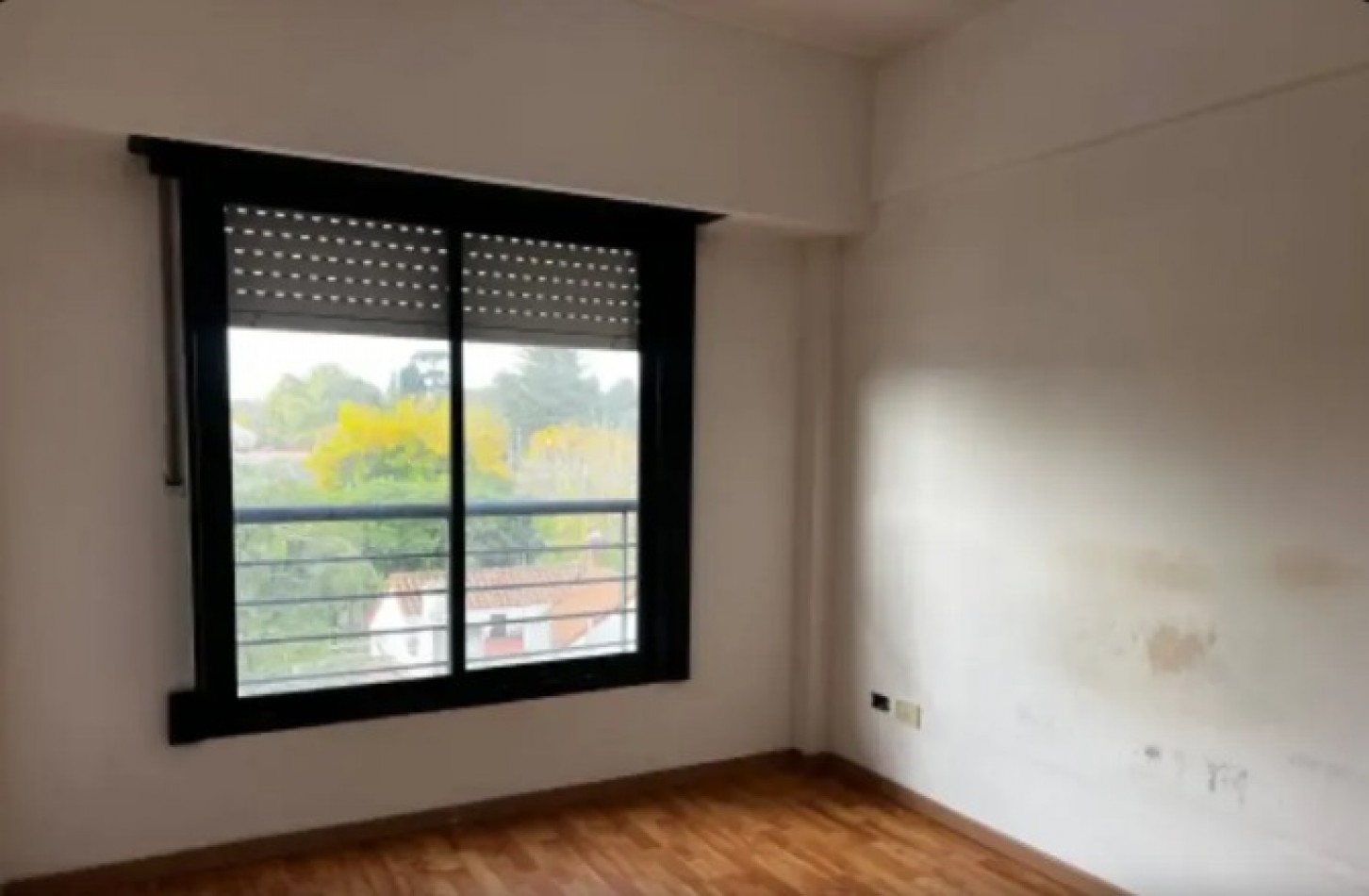 Venta Departamento 2 Ambientes con Cochera Moron Universidad 