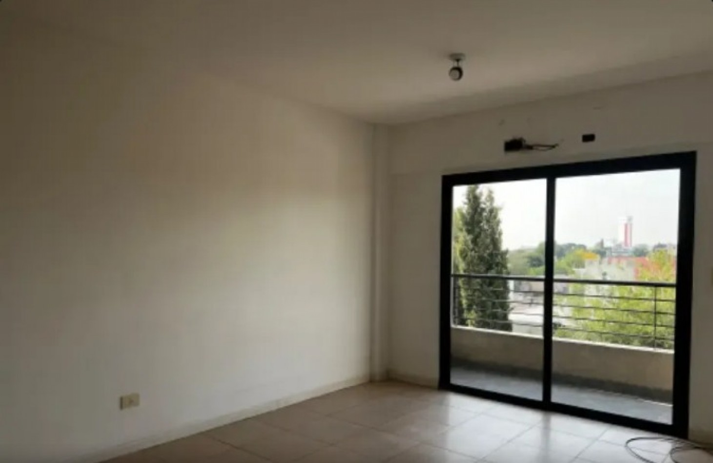 Venta Departamento 2 Ambientes con Cochera Moron Universidad 