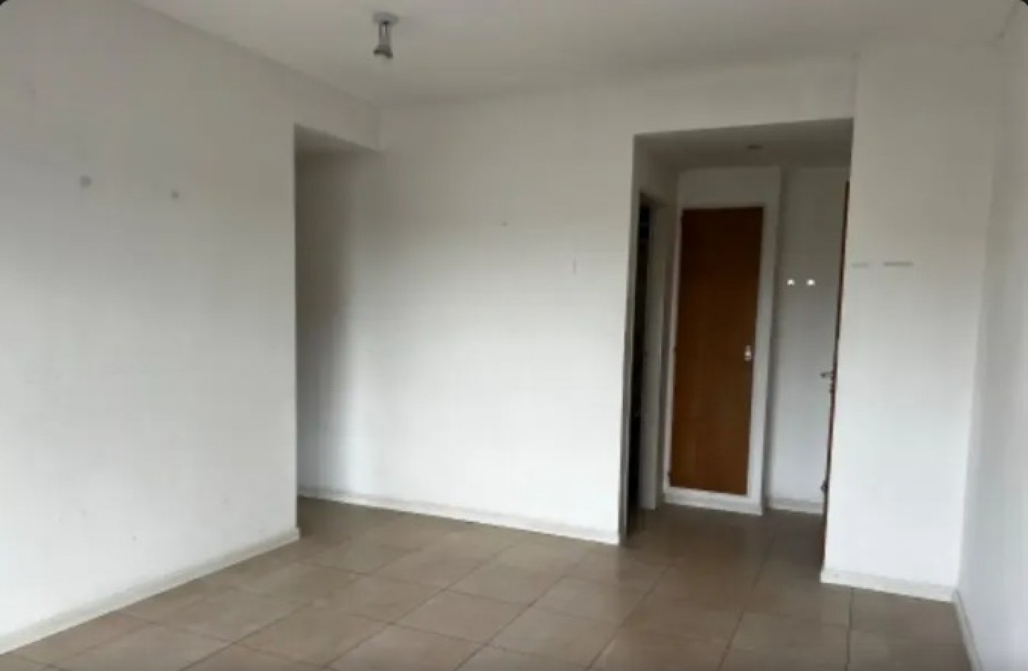 Venta Departamento 2 Ambientes con Cochera Moron Universidad 