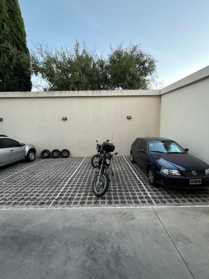 Venta Departamento 2 Ambientes con Cochera Moron Universidad 