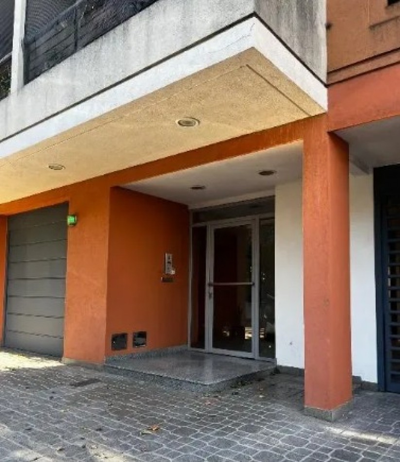 Venta Departamento 2 Ambientes con Cochera Moron Universidad 
