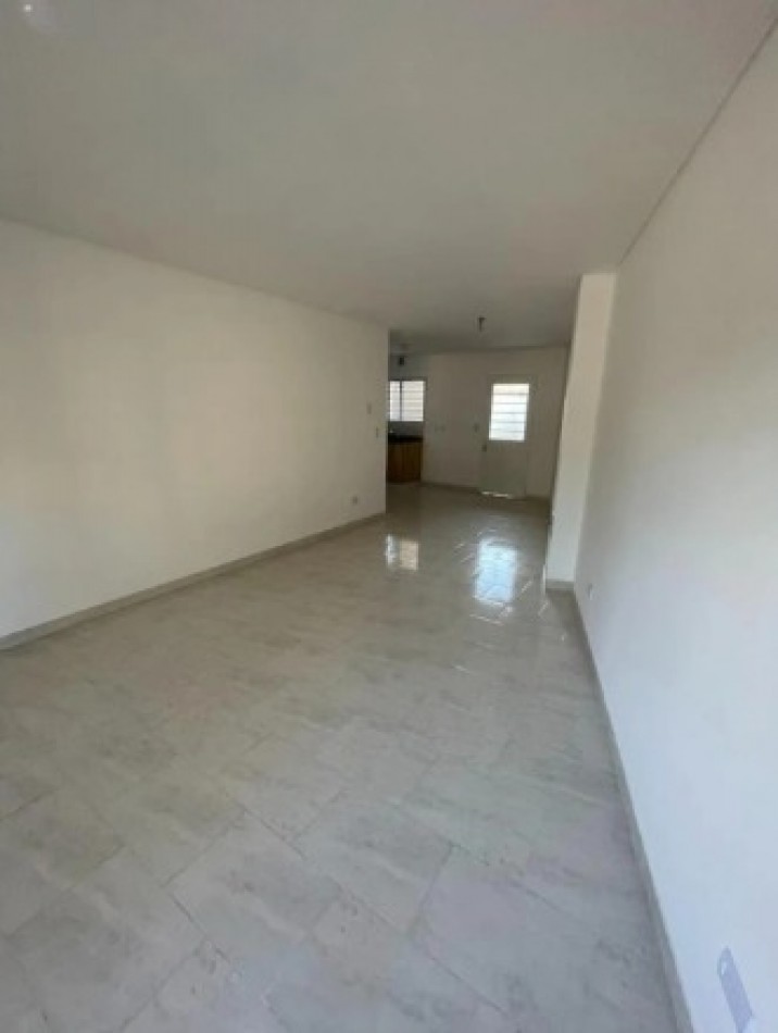 Venta duplex 4 ambientes con cochera ituzaingo apto credito