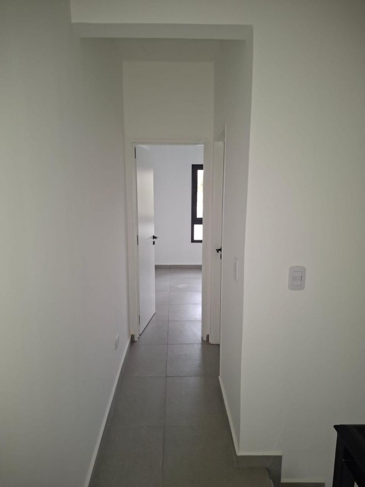 Venta Duplex Tres Ambientes en Barrio Cerrado a Estrenar en San Miguel 