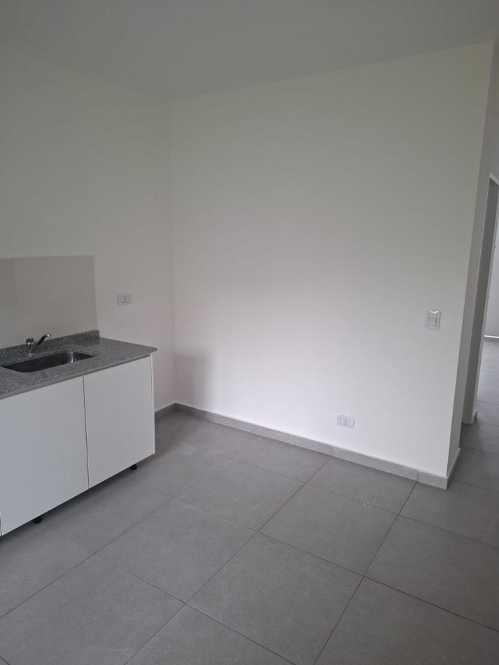 Venta Duplex Tres Ambientes en Barrio Cerrado a Estrenar en San Miguel 