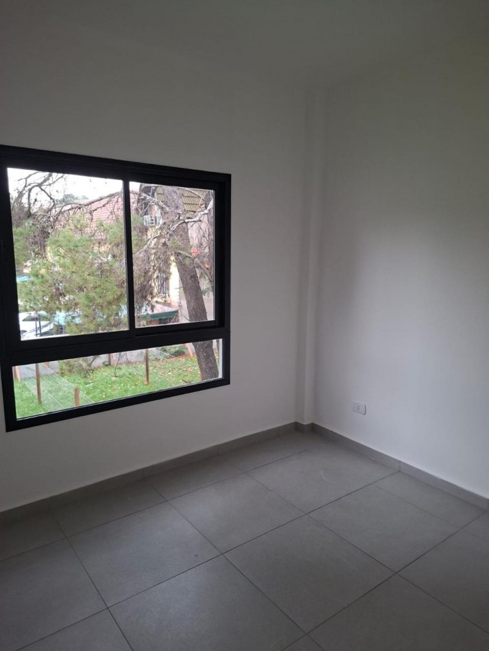 Venta Duplex Tres Ambientes en Barrio Cerrado a Estrenar en San Miguel 