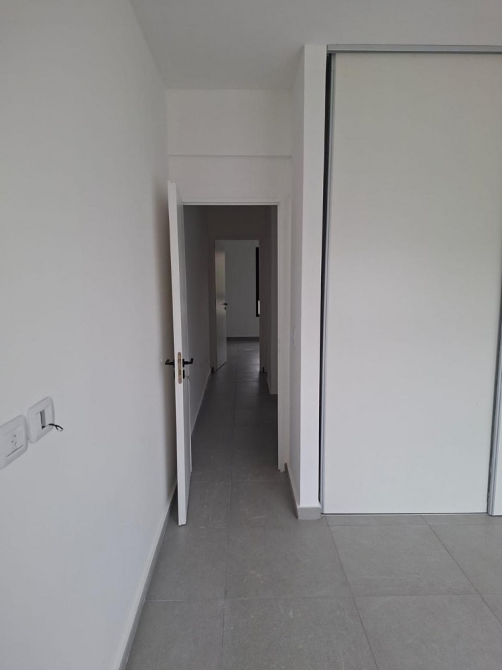 Venta Duplex Tres Ambientes en Barrio Cerrado a Estrenar en San Miguel 