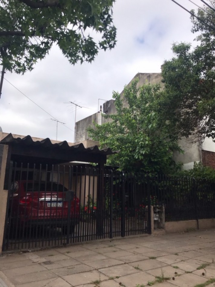 Foto Casa en Venta en Moron, Buenos Aires - U$D 140.000 - pix109620869 - BienesOnLine