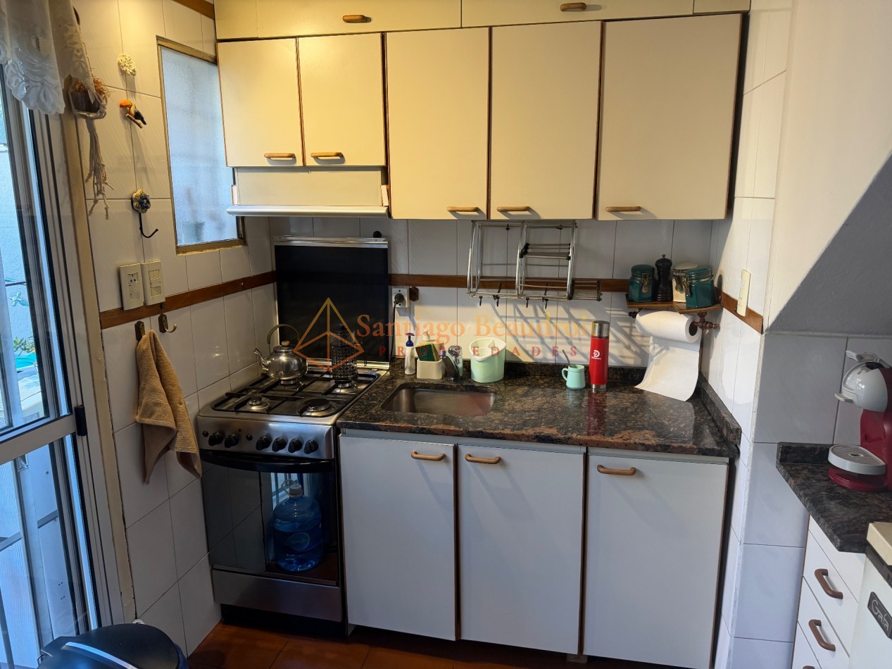 Venta de Duplex Moderno en Moron Centro con Parrilla