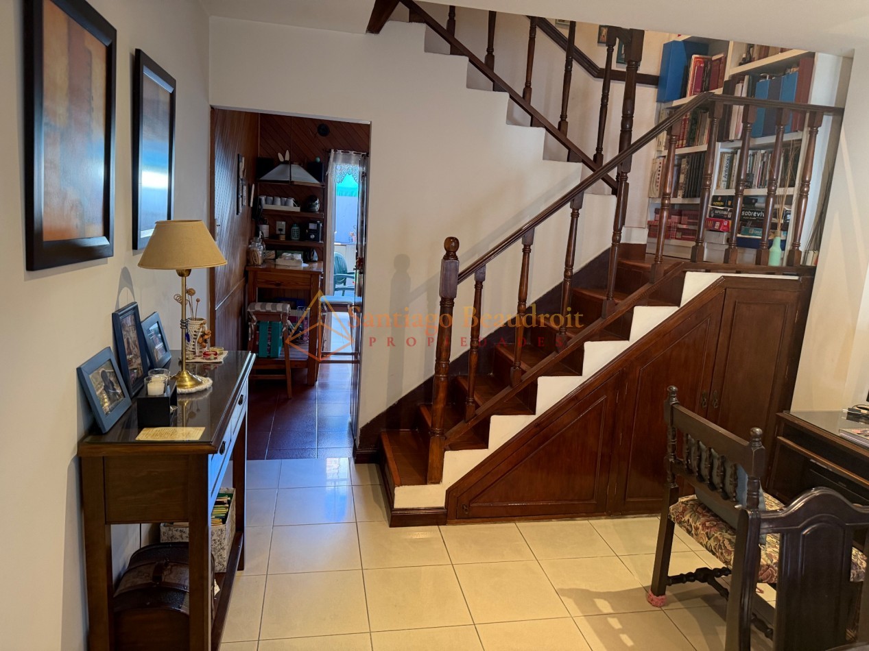 Venta de Duplex Moderno en Moron Centro con Parrilla
